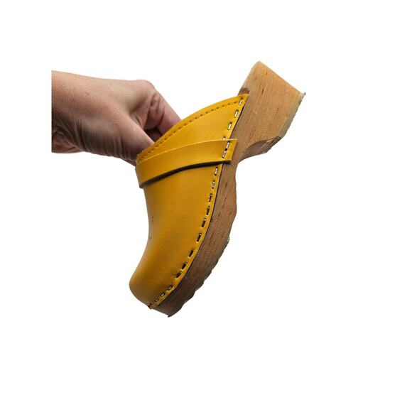 Haga Toffeln Clogs Shoes Girls Sz 29 (US 11) Yellow Leather Swedish Clogs Wooden - Picture 6 of 7